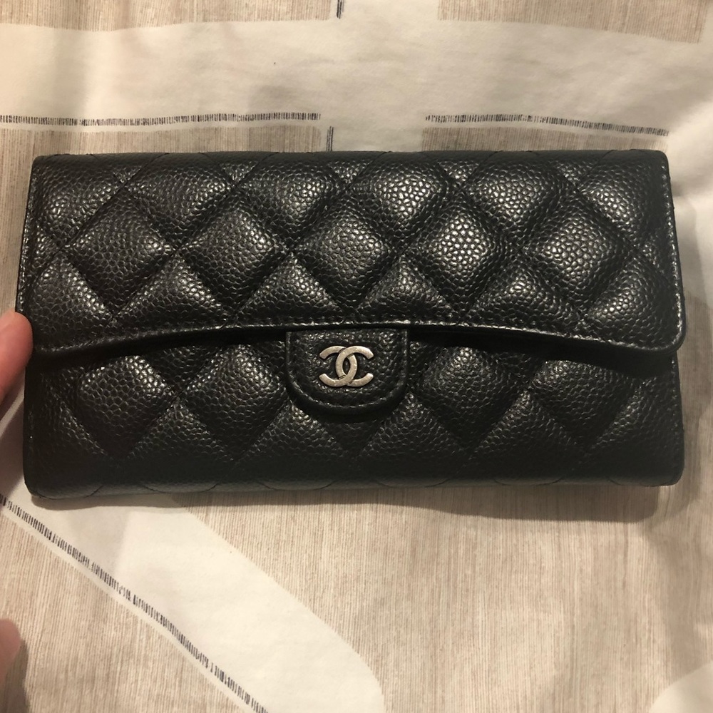 Chanel  black caviar long wallet